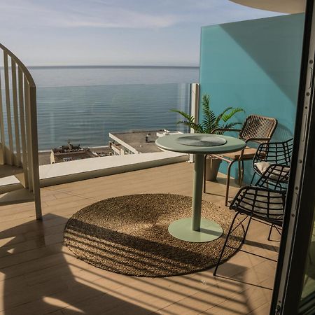 דירות פואנגירולה Panoramic Seaview Penthouse The Wave מראה חיצוני תמונה