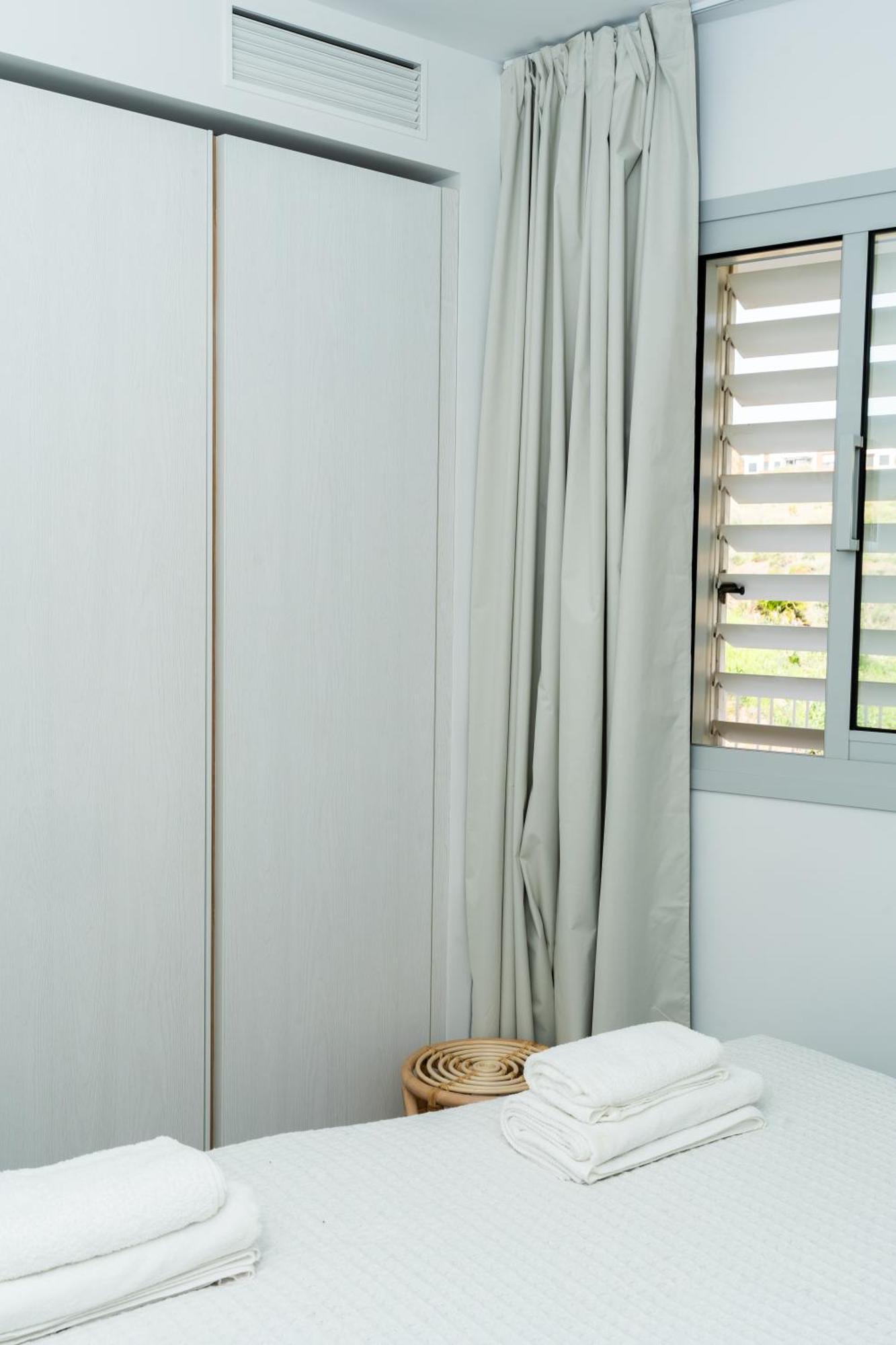 דירות פואנגירולה Panoramic Seaview Penthouse The Wave מראה חיצוני תמונה