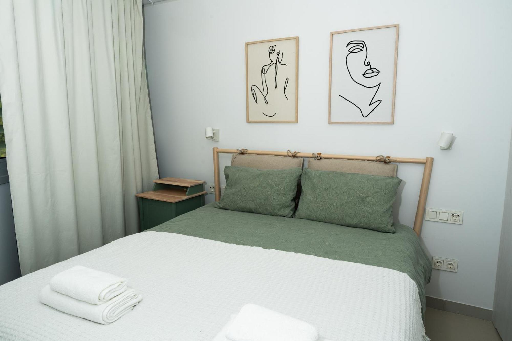 דירות פואנגירולה Panoramic Seaview Penthouse The Wave מראה חיצוני תמונה